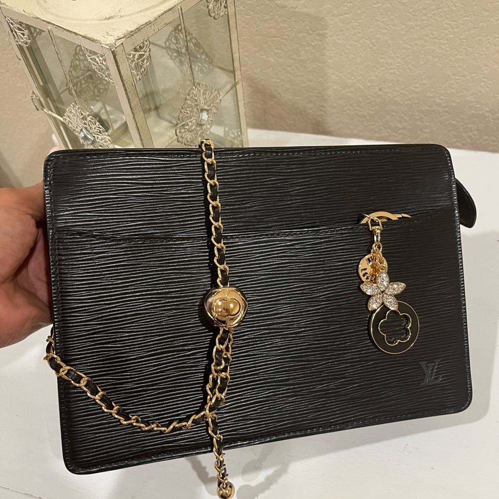 Louis Vuitton Pochette Homme Epi